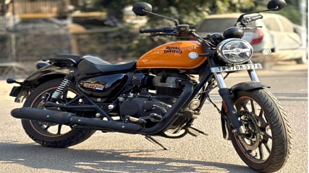 Royal Enfield Meteor 350 का जलवा! 6 लाख ग्राहकों का भरोसा, दनादन बिक रही है ये शानदार क्रूजर; देखें क्या है खास 1 Royal Enfield Meteor 350 का जलवा! 6 लाख ग्राहकों का भरोसा, दनादन बिक रही है ये शानदार क्रूजर; देखें क्या है खास